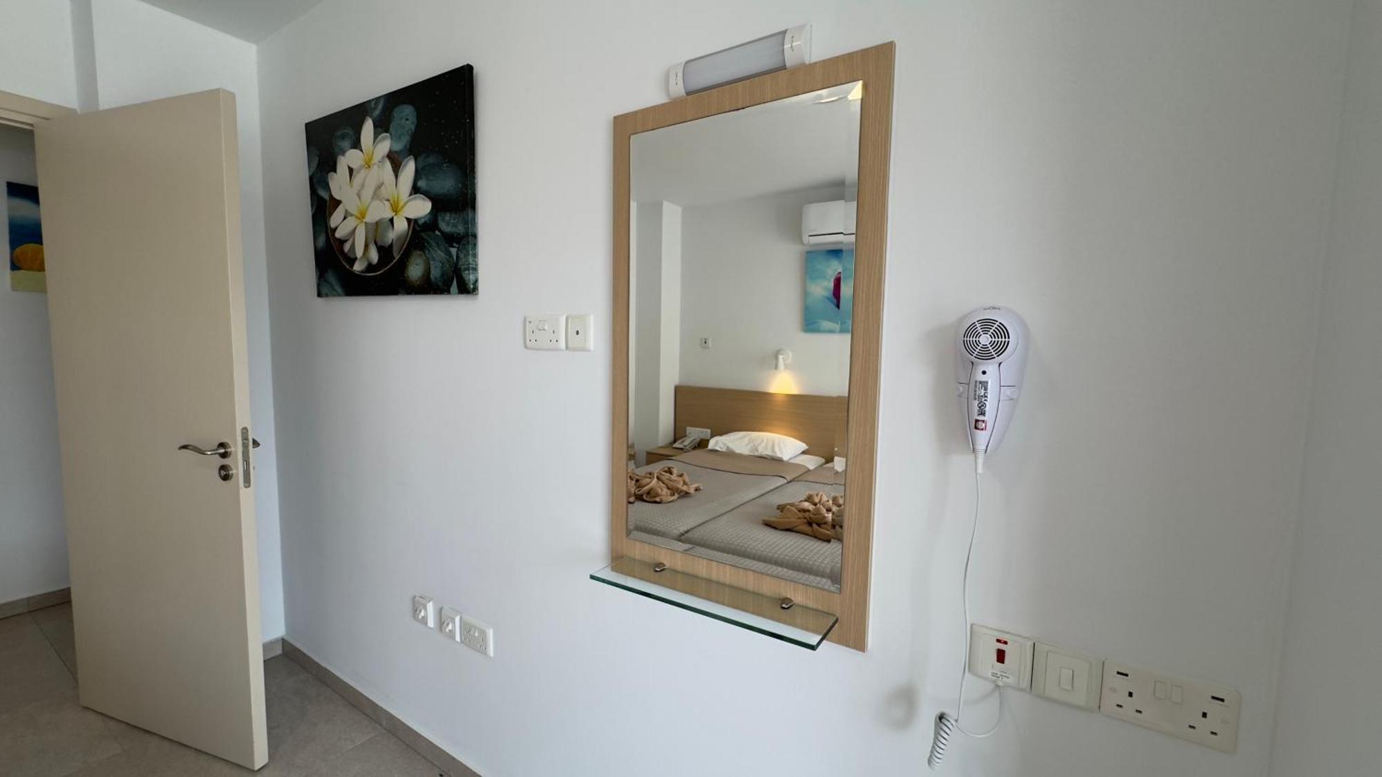 Christabelle Hotel Apartments Agia Napa Exterior foto